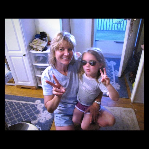 Meet your Posher, Vicki - Picture 1 of 1